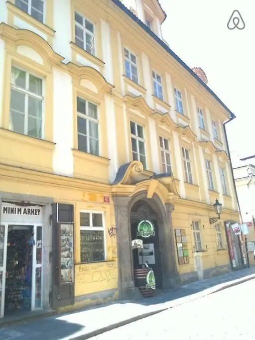 Apartamento Charles Bridge, Old Town3 Min Walk Private Room F Praga